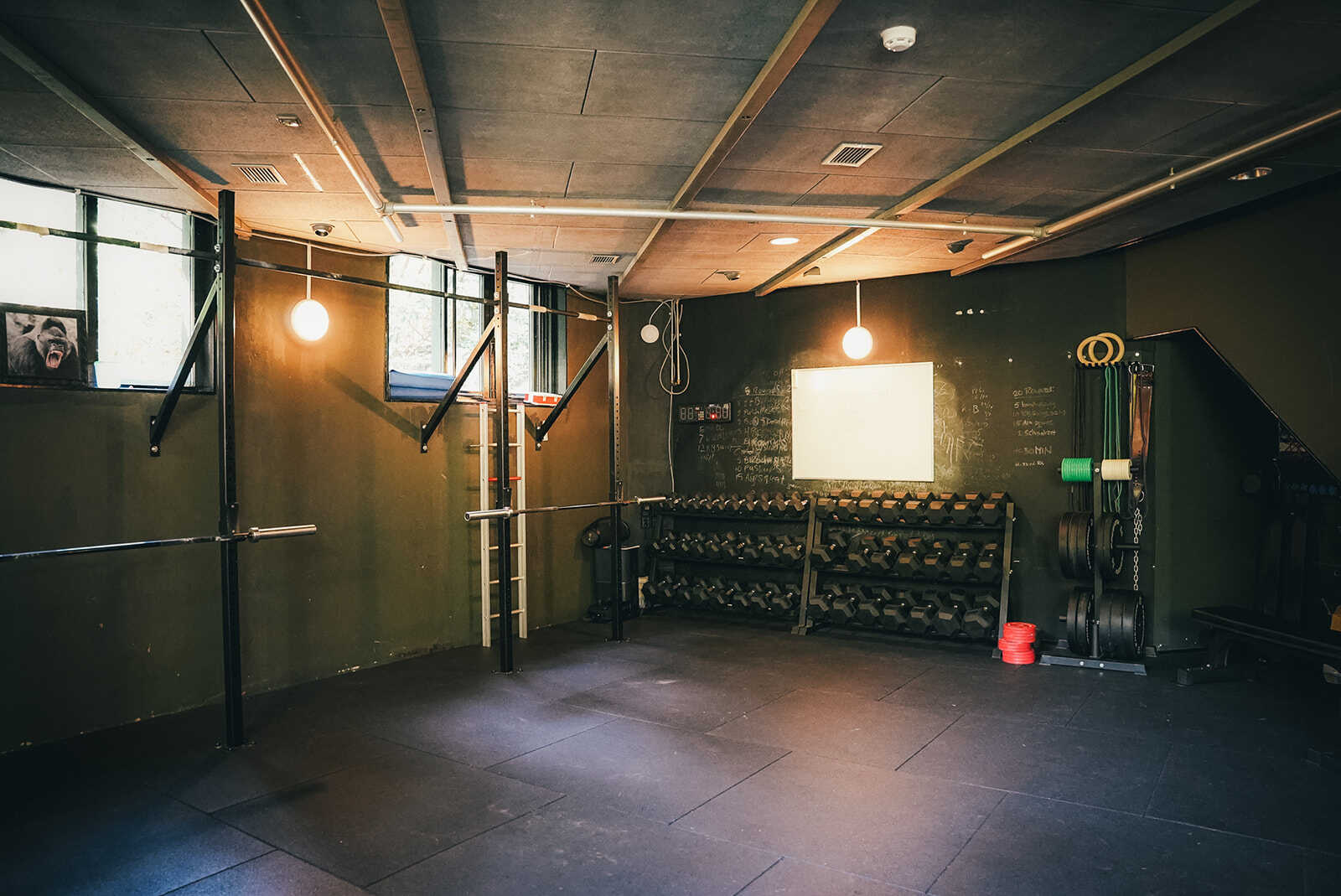 De beste fitness attributen om thuis te trainen